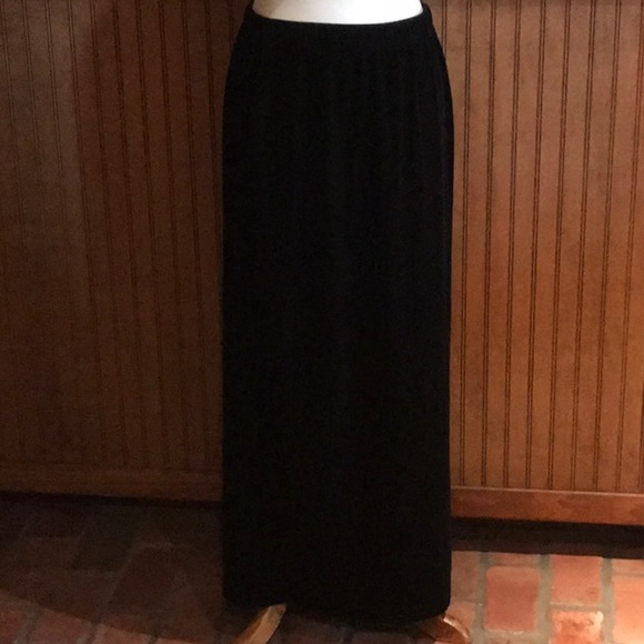 kathleen b Dresses & Skirts - Kathleen b.  Size L  faux velvet skirt